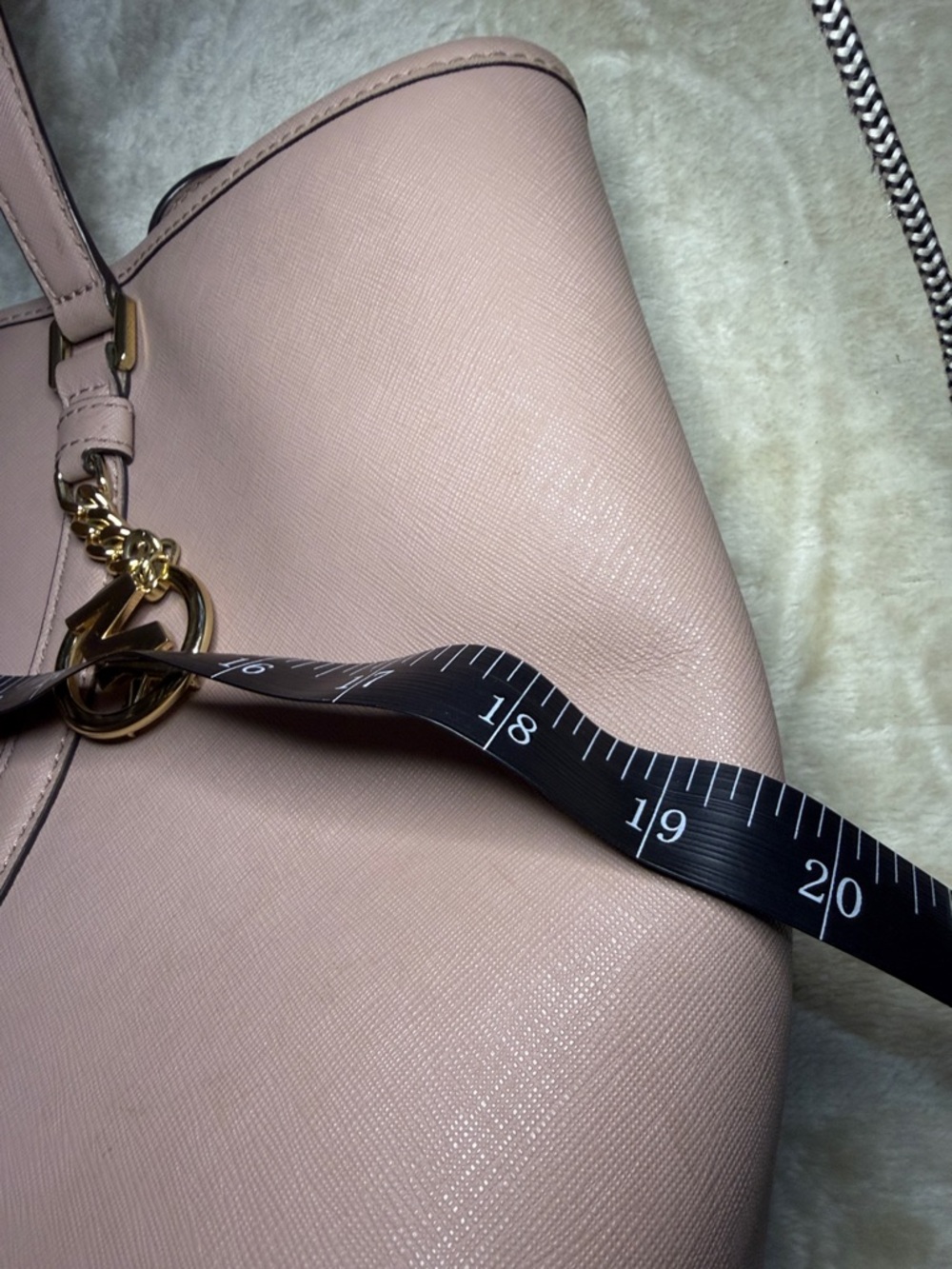 Michael Kors Pink Leather Tote with Matching Wallet - Picture 11 of 15